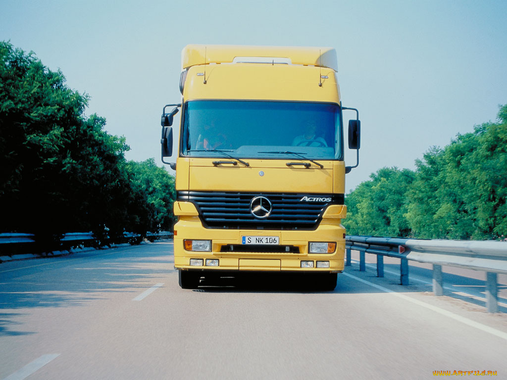 , mercedes, trucks